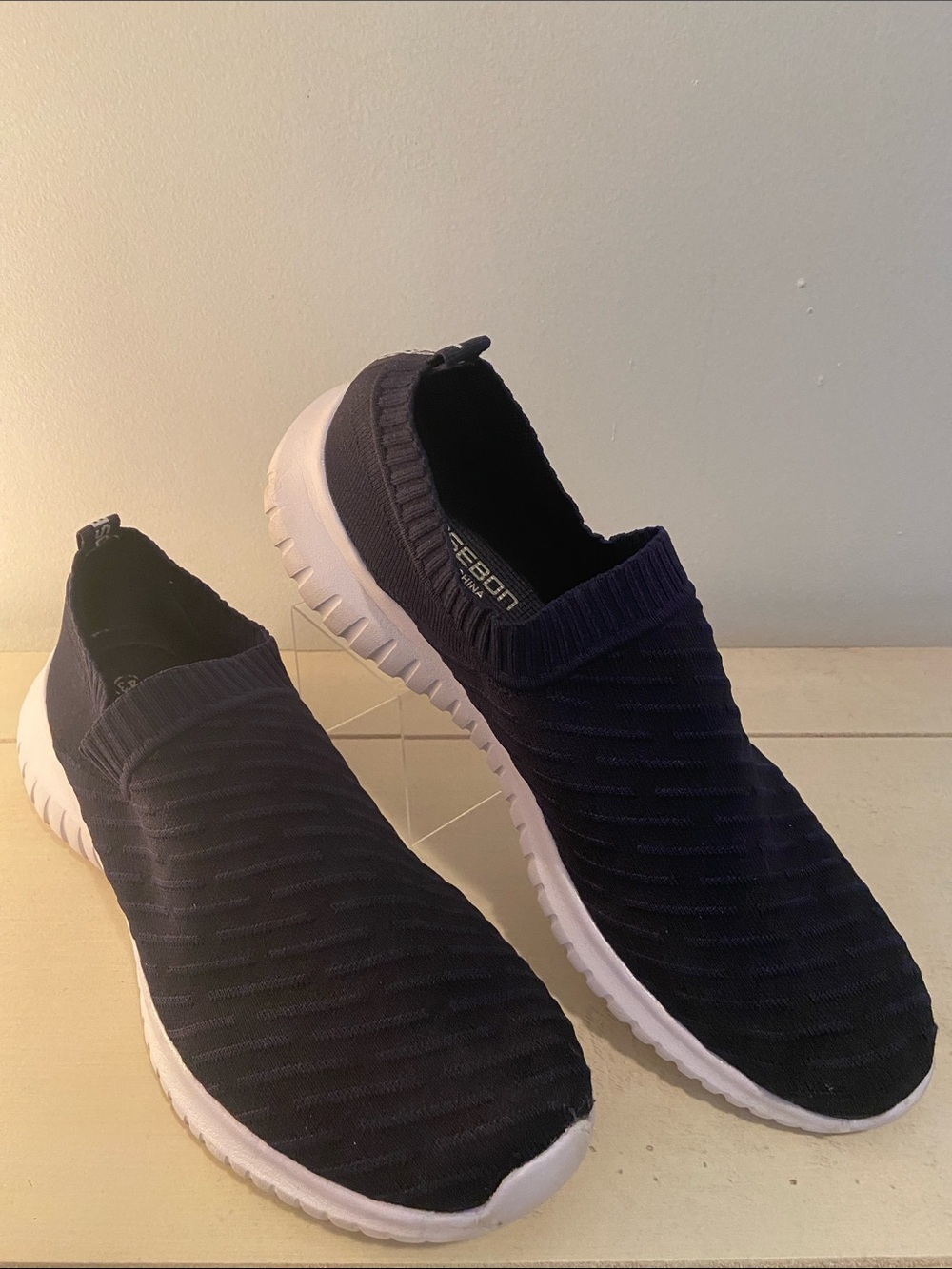 Tiosebon Men’s Navy Slip On Walking Shoes White Sole Lightweight Knit Size 10